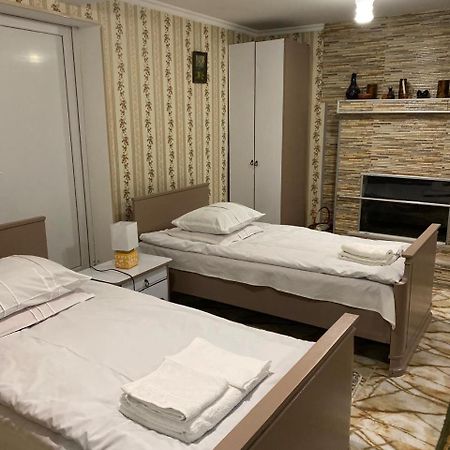 Guest House Happy House Kutaiszi Kültér fotó
