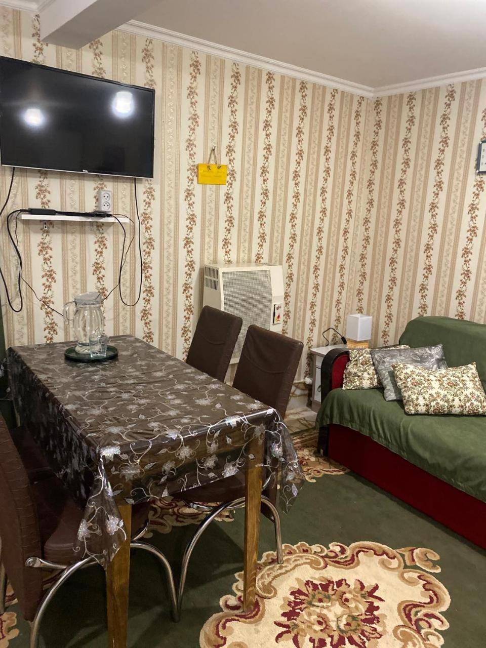Guest House Happy House Kutaiszi Kültér fotó