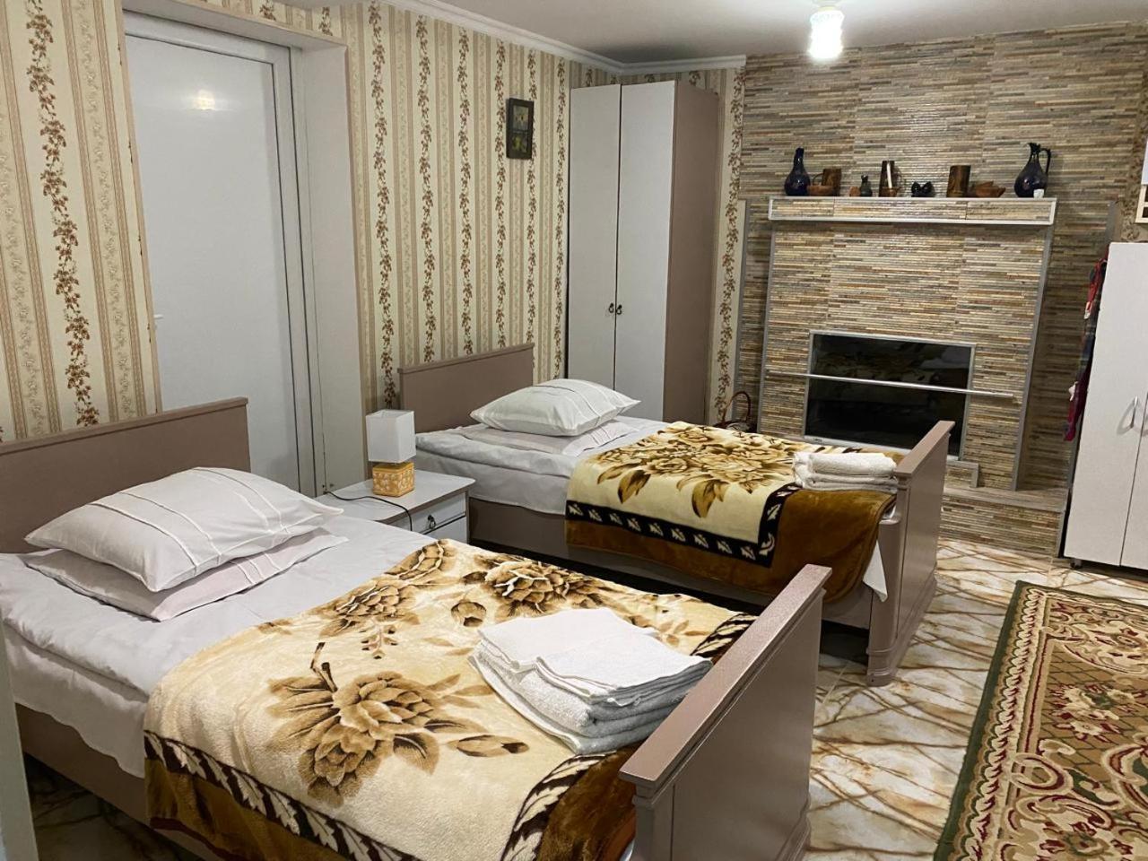 Guest House Happy House Kutaiszi Kültér fotó